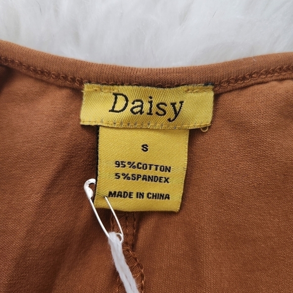 Daisy Dark Camel Jumpsuit. Size Small. New. - Picture 5 of 6